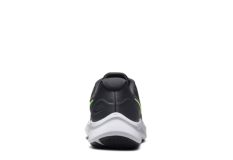 Nike Boys Star Runner Sneaker - Black 6 Nike Boys Star Runner Sneaker - Black - Image 4
